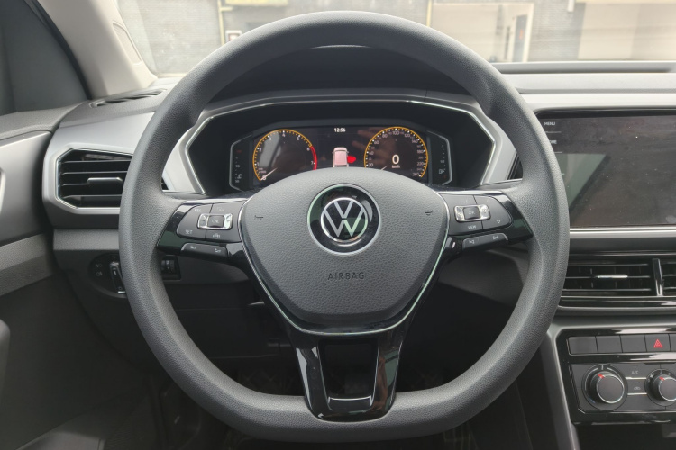 Volkswagen T-Cross 2022 car image #10