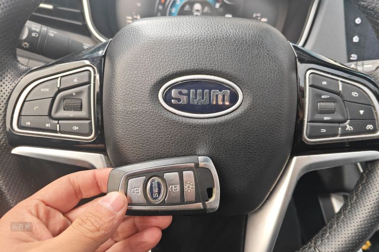 SWM斯威汽车 SWM斯威G01 2018 汽车图片 #10