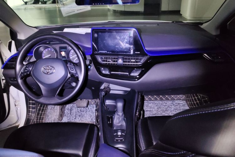 Toyota C-HR 2022 #10 Toyota C-HR 2022 صورة سيارة #10