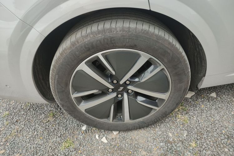 Li L6 2024 صورة سيارة #10