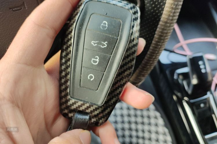 GEELY Coolray 2023 #10 GEELY Coolray 2023 car image #10