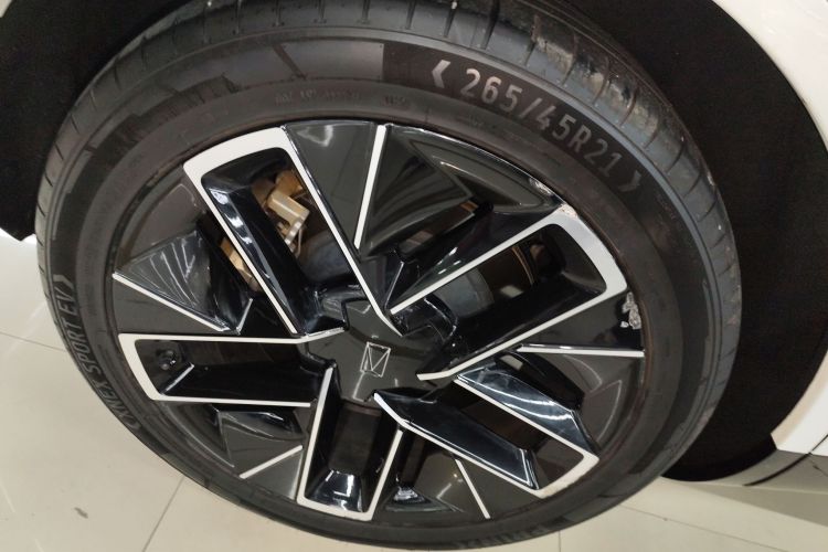 Avatr 11 2023 #10 Avatr 11 2023 car image #10