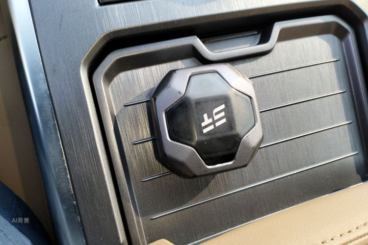 Jetour Traveller 2023 car image #10