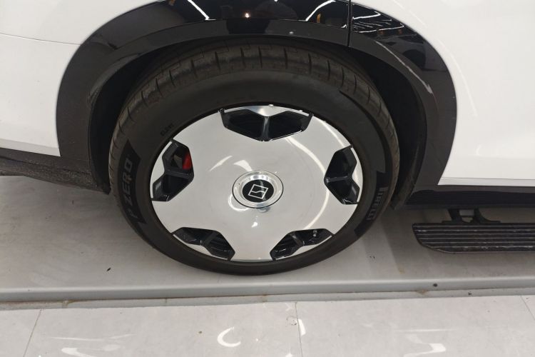 Zeekr 9X 2025 car image #10