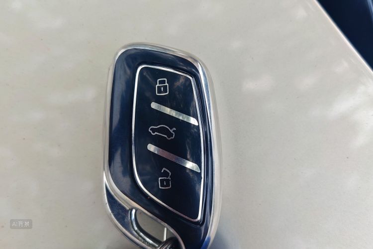Roewe i5 2018 car image #10