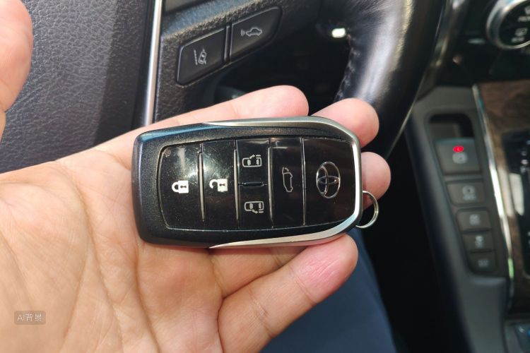 Toyota Vellfire 2020 car image #10