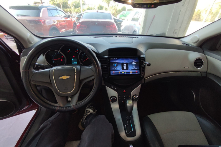 Chevrolet Cruze 2013 car image #10