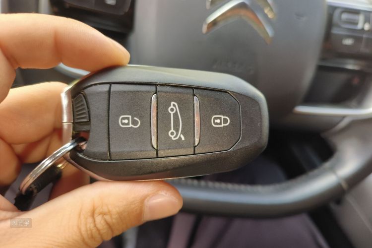 Citroen C5 AIRCROSS 2017 car image #10