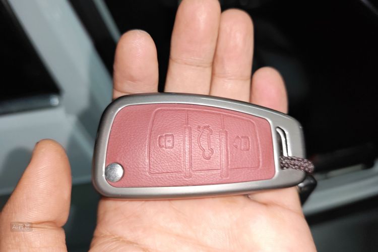 Audi A3 2018 car image #10