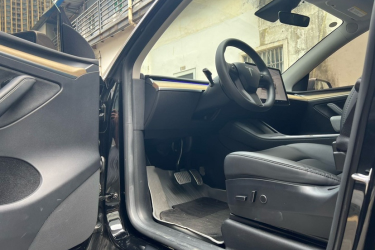 特斯拉 Model Y 2023 汽车图片 #10