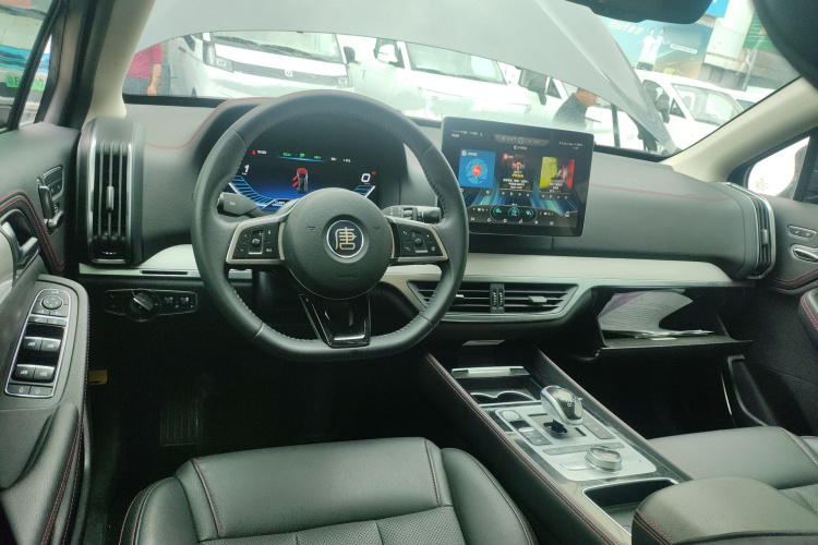 BYD Tang New Energy 2018 #10 BYD Tang New Energy 2018 car image #10