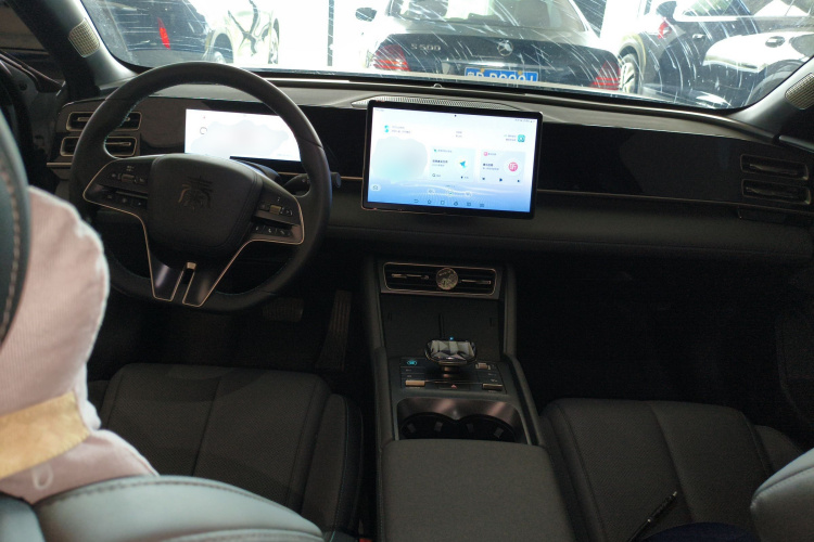 BYD Qin L 2024 immagine di auto #10