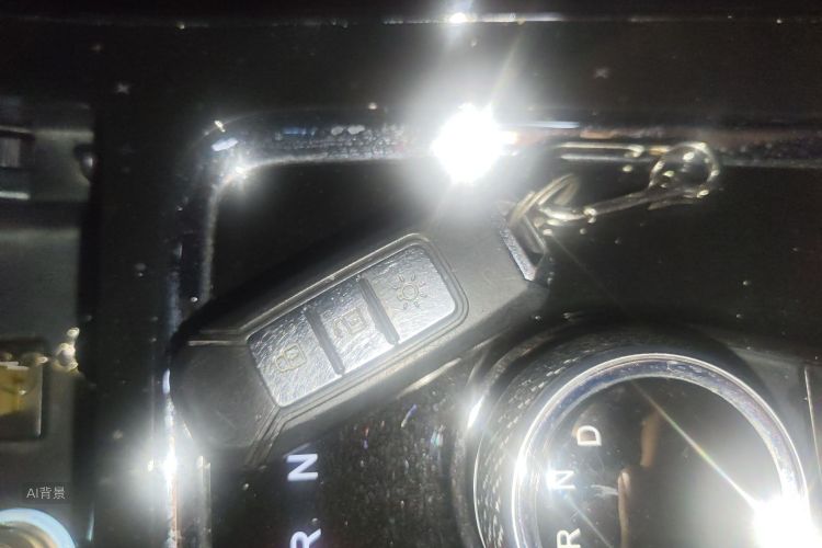 SWM G05 2023 image de voiture #10