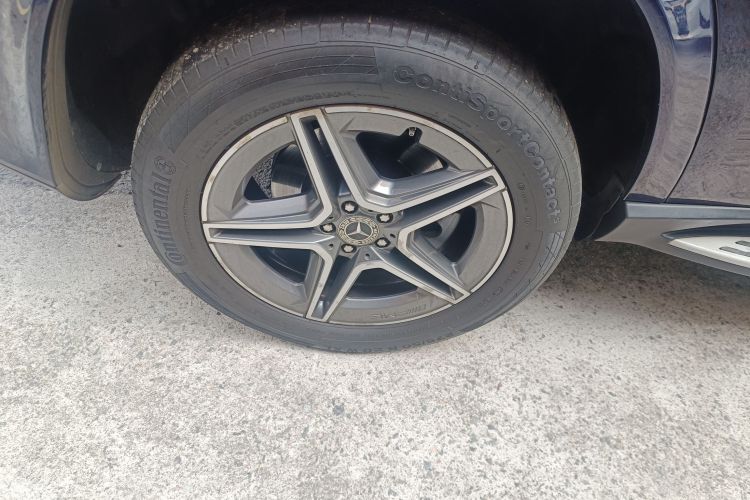 Mercedes-Benz GLE Class 2020 car image #10