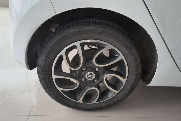 Changan BenBen 2015 изображение автомобиля #10