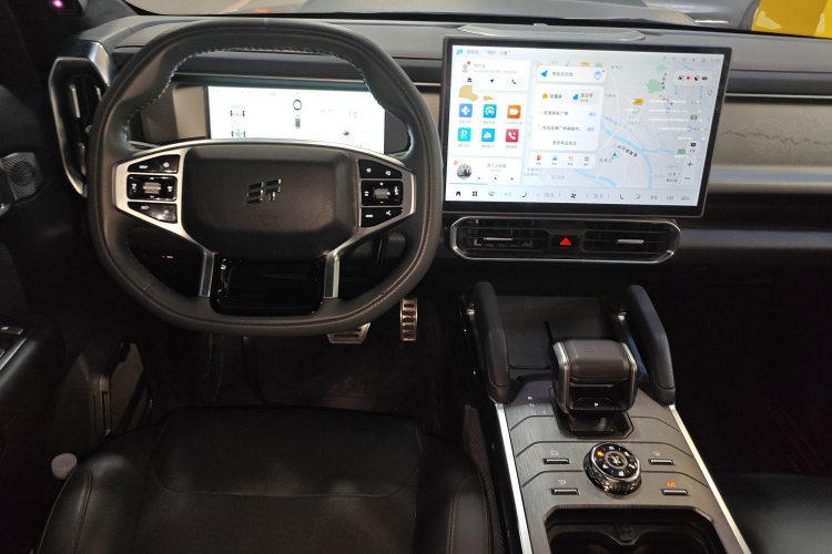 Jetour Traveller 2023 car image #10