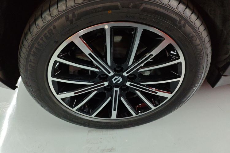 零跑汽车 零跑B10 2025 汽车图片 #10