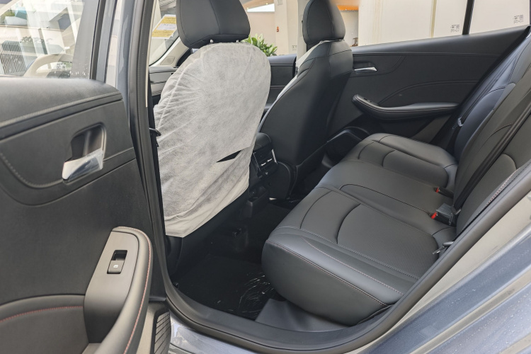 Roewe i5 изображение автомобиля #10