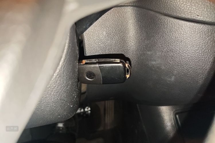 Volkswagen Tiguan 2015 صورة سيارة #10