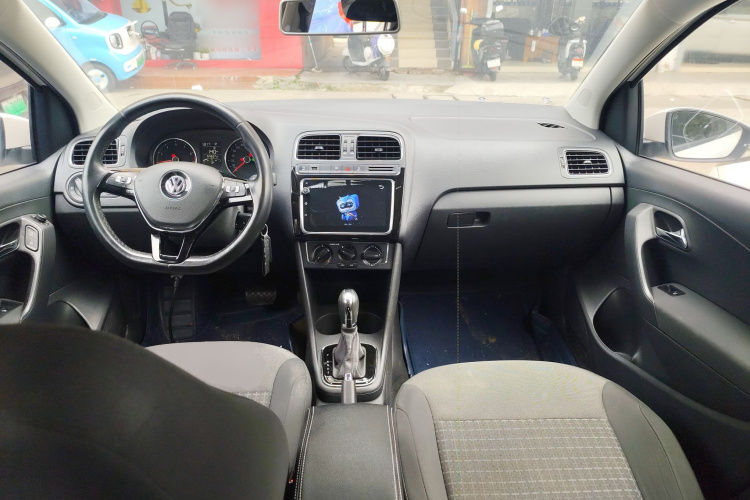 Volkswagen Polo 2018 immagine di auto #10