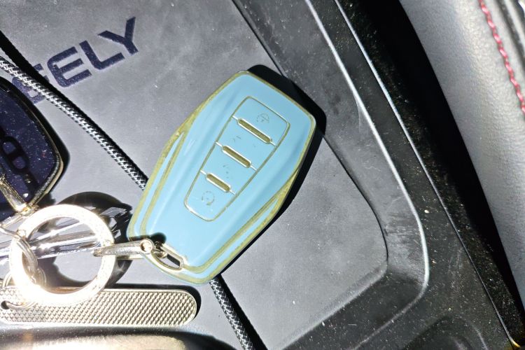 GEELY Coolray 2022 #10 GEELY Coolray 2022 car image #10