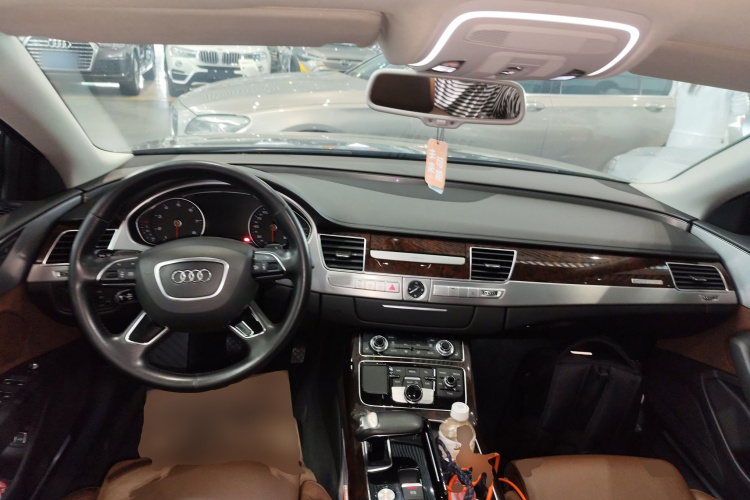 Audi A8 2016 imagen de coche #10