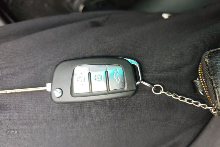 Vision X3 2018 car image #10