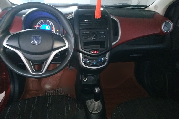 Changan BenBen 2017 изображение автомобиля #10