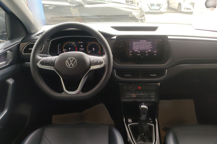 Volkswagen Tharu 2024 car image #10