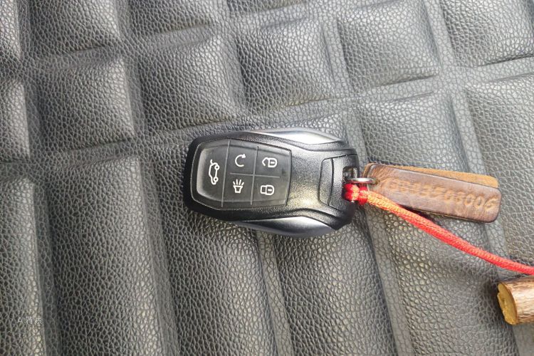 Soueast DX3 2017 car image #10