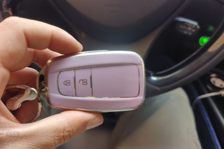 Toyota C-HR 2021 car image #10