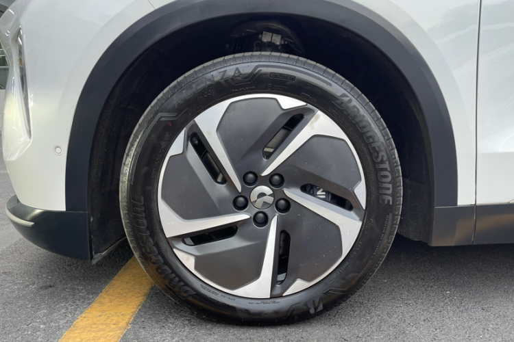 蔚来 蔚来ES8 2024 汽车图片 #10