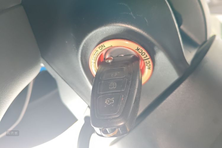 Ford Focus 2015 car image #10