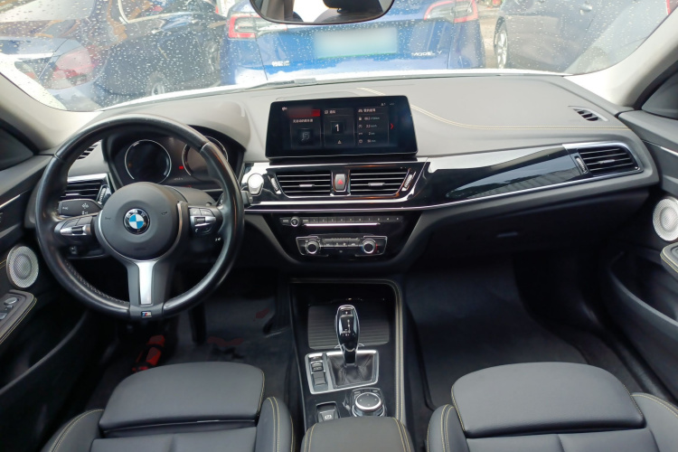 BMW 1 Series 2023 car image #10