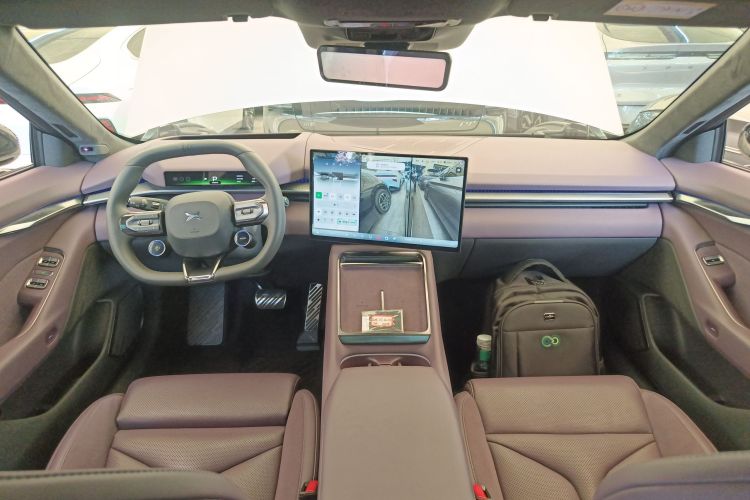 Xpeng P7 2025 imagen de coche #10