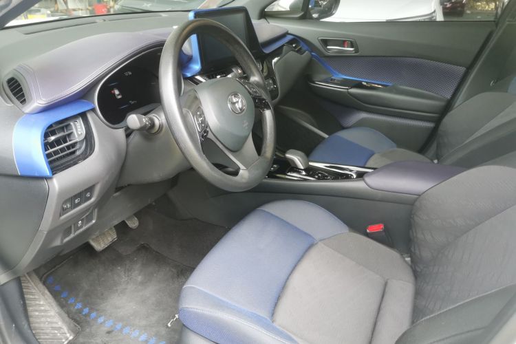 Toyota C-HR EV 2021 car image #10