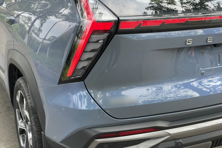 GEELY Boyue L 2024 car image #10