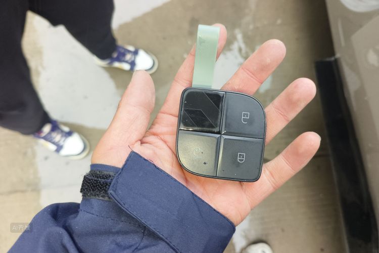 Lynk & Co 08 EM-P 2024 car image #10
