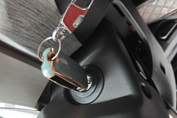 Forthing T5 2023 car image #10