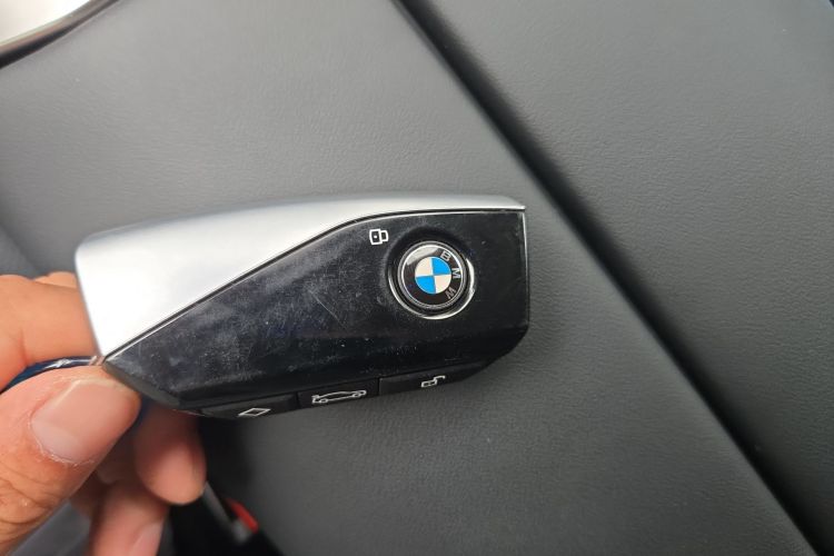 BMW 7 Series 2025 car image #10