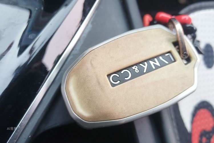 Lynk & Co 02 2022 #10 Lynk & Co 02 2022 car image #10