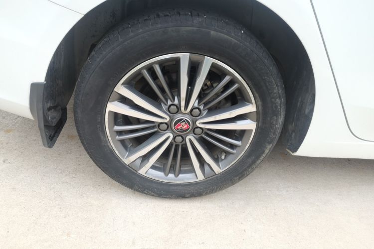 Roewe i5 2018 car image #10