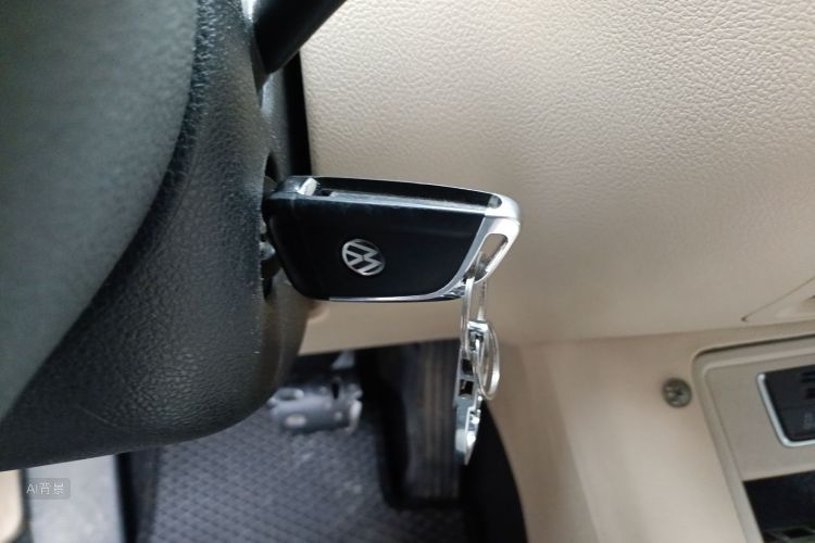 Volkswagen Tiguan 2015 car image #10