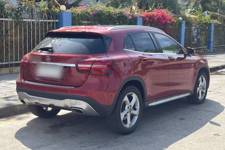 Mercedes-Benz GLA Class 2020 car image #10