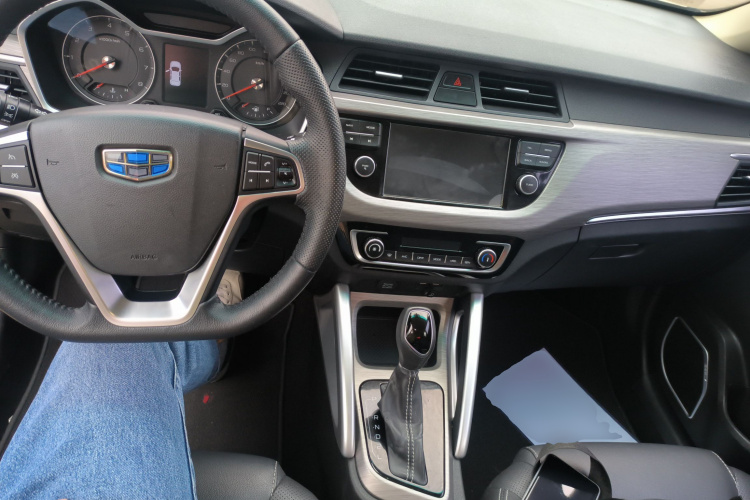 Vision X3 2018 car image #10