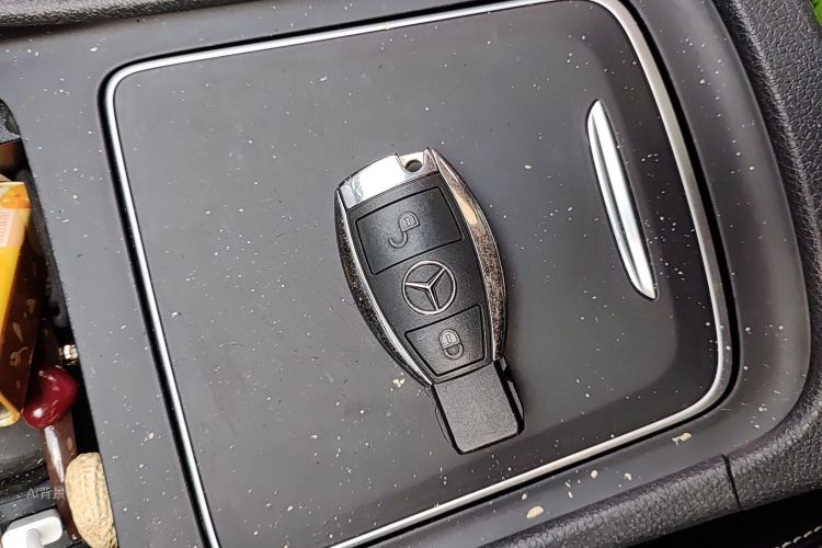 Mercedes-Benz GLA Class 2019 car image #10