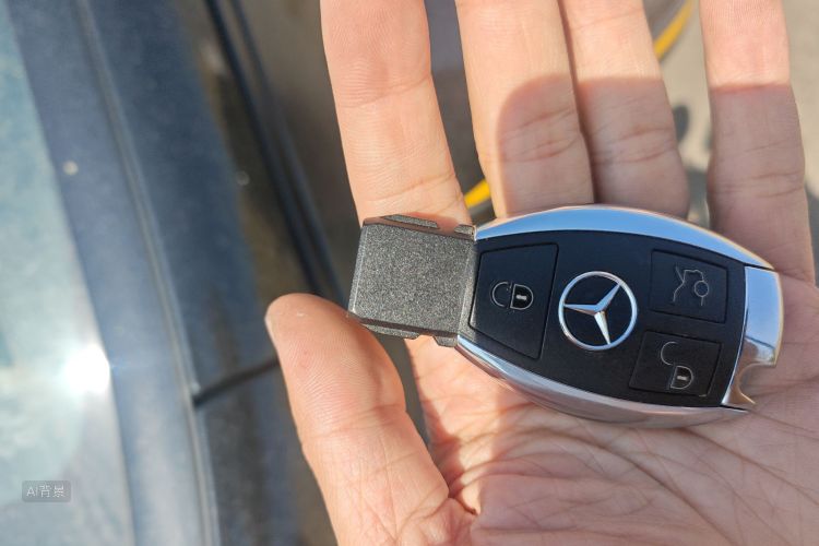 Mercedes-Benz GLA AMG 2018 immagine di auto #10