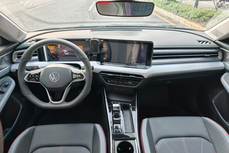 Volkswagen Lamando 2024 car image #10