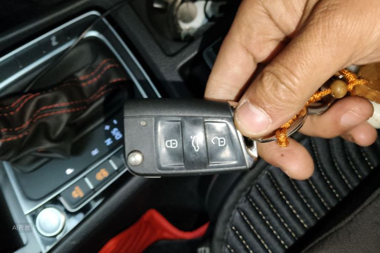 Volkswagen GolfGTI 2018 immagine di auto #10