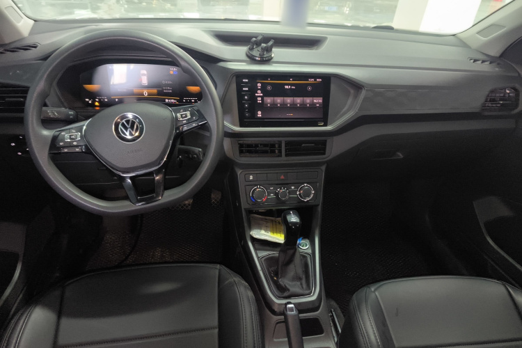 Toyota T-Cross 2023 car image #10